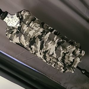 LuLaRoe Sleeveless Hooded Top Women's Large Camo Shirt With Pockets